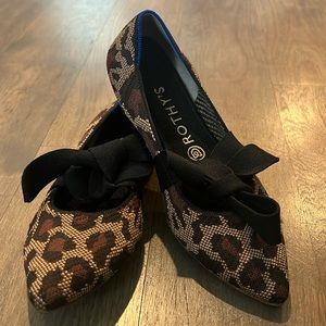 Rothy’s Size 8 Point The Point Flat in Cheetah with Cute Bow Tie Detail